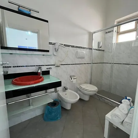 Le Di Anna לינה וארוחת בוקר 4*